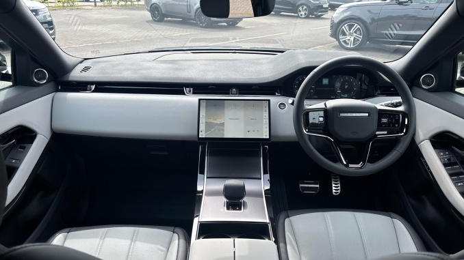 Land Rover Range Rover Evoque 1.5 P270e Dynamic SE 5dr Auto Hatchback - Image 9